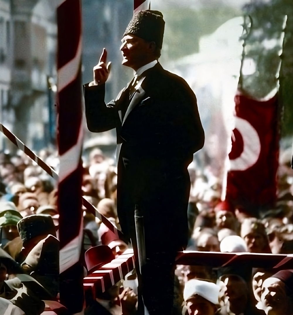 Atatürk en güzel fotoğrafları ile Basın Gazetesi’nde