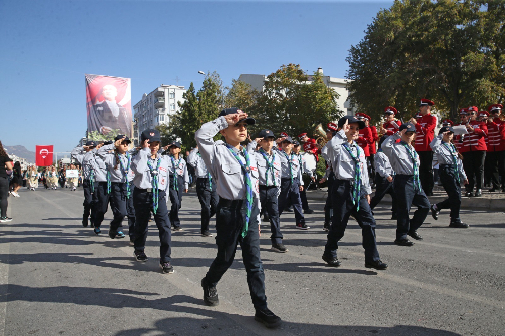 Karşıyaka'yı bayram coşkusu sardı!