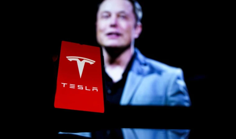 Musk'ın AfD'ye desteği Tesla'yı vurdu: Almanya'da elektrikli araç satışları artarken Tesla'daki düşüş sürdü