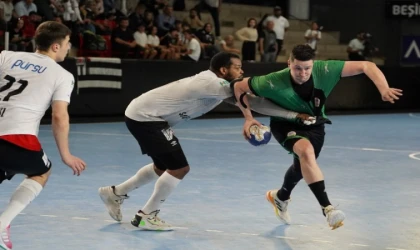 Erkekler Final’de Beşiktaş Safi Çimento öne geçti