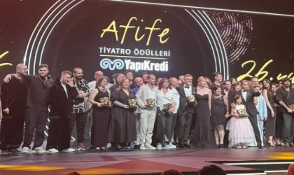 Kocaeli Şehir Tiyatroları’na 3 ödül birden