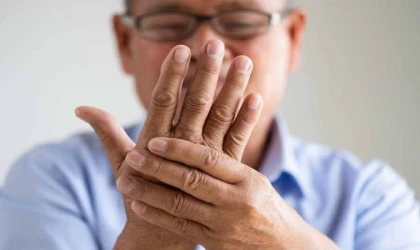 Vitamin eksikliği el titremesine neden olmaz! El titremesinin nedenleri...