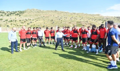 Futbol takımları Erciyes Yüksek İrtifa Kamp Merkezi’ne övgüler yağdırdı