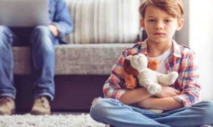 Liderliğini meşrulaştırmak isteyen ebeveyn korkuyu kullanabiliyor