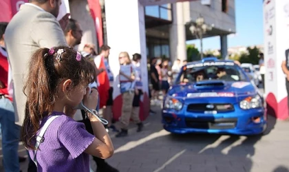 Türkiye otomobil sporları tarihinin en önemli yarışlarından biri olan Hitit Rallisi, 3 yıllık aradan sonra 48. kez Keçiören’de verilen startla başladı