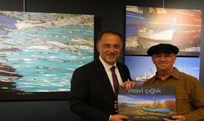 İstanbul Beylikdüzü’nde 60 yaşında 60. sergi: ’Mavi Çığlık’