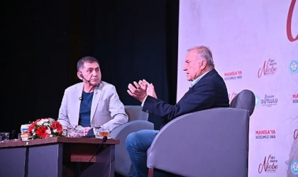 Murathan Mungan Manisa’da Sanatseverlerle Buluştu