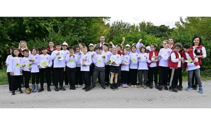 Çocuklar tarımı Lider Çocuk Tarım Kampı’nda öğreniyor