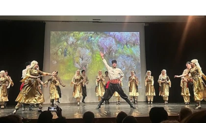 Ege Üniversitesi Devlet Türk Musikisi Konservatuarından "Uca Dağlar" turneye çıkıyor