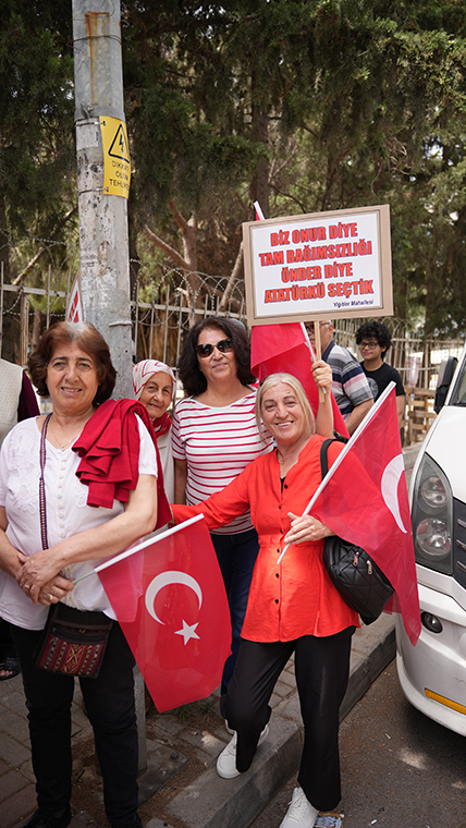 19 Mayıs coşkusu Buca'da sokaklara taştı