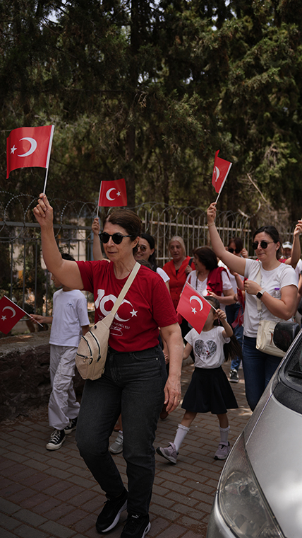 19 Mayıs coşkusu Buca'da sokaklara taştı