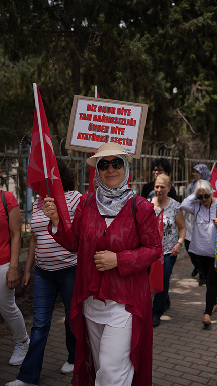 19 Mayıs coşkusu Buca'da sokaklara taştı