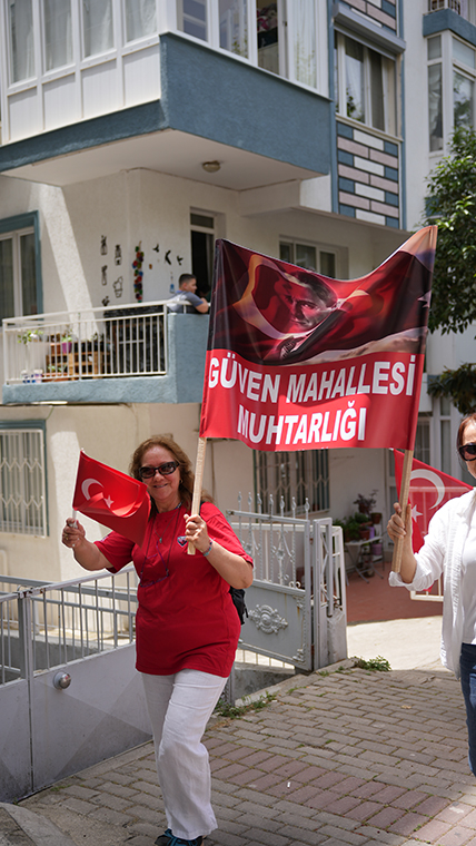 19 Mayıs coşkusu Buca'da sokaklara taştı