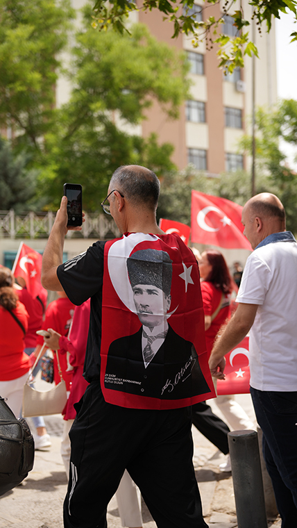 19 Mayıs coşkusu Buca'da sokaklara taştı