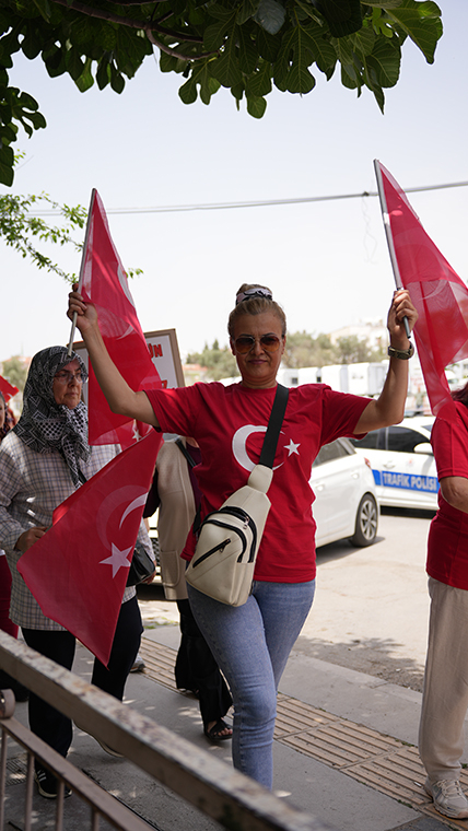 19 Mayıs coşkusu Buca'da sokaklara taştı