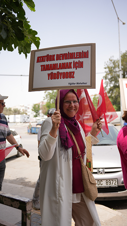 19 Mayıs coşkusu Buca'da sokaklara taştı