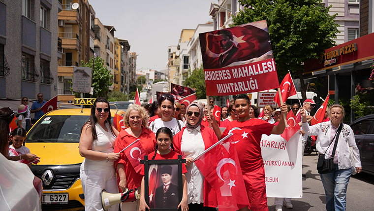 19 Mayıs coşkusu Buca'da sokaklara taştı