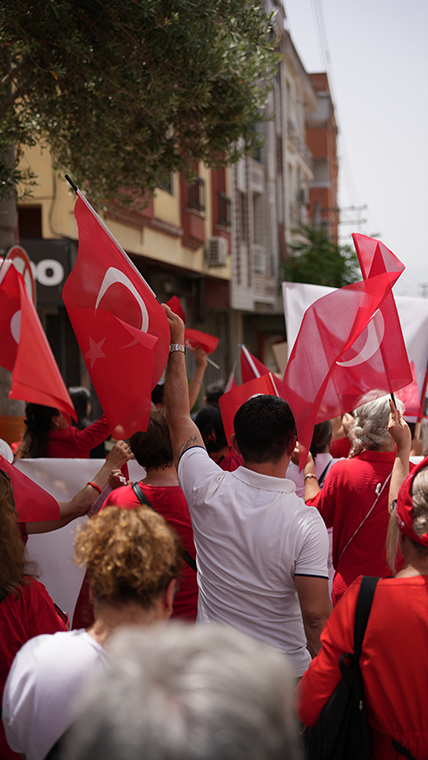 19 Mayıs coşkusu Buca'da sokaklara taştı