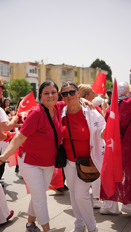 19 Mayıs coşkusu Buca'da sokaklara taştı