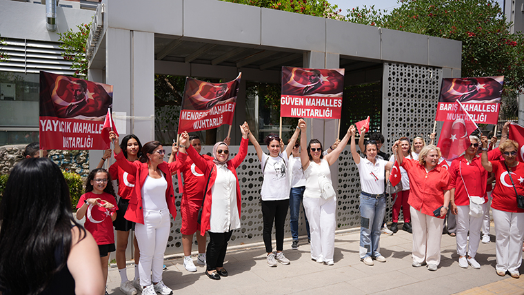 19 Mayıs coşkusu Buca'da sokaklara taştı