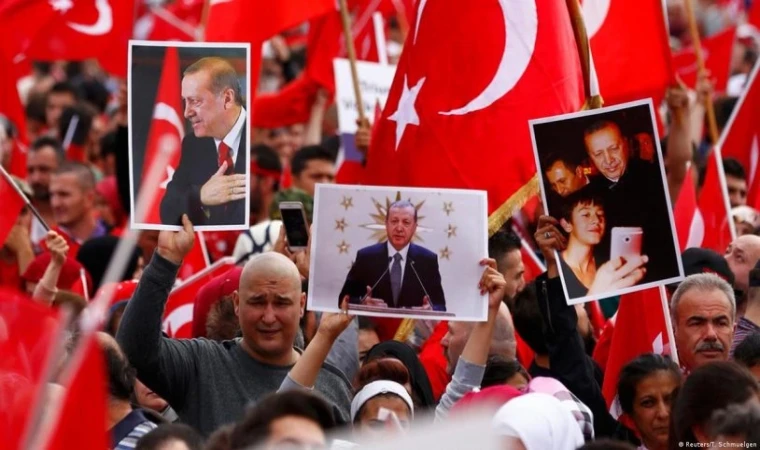 AKP 55 yaş üstü seçmende desteği en az 10 puan geri gitti