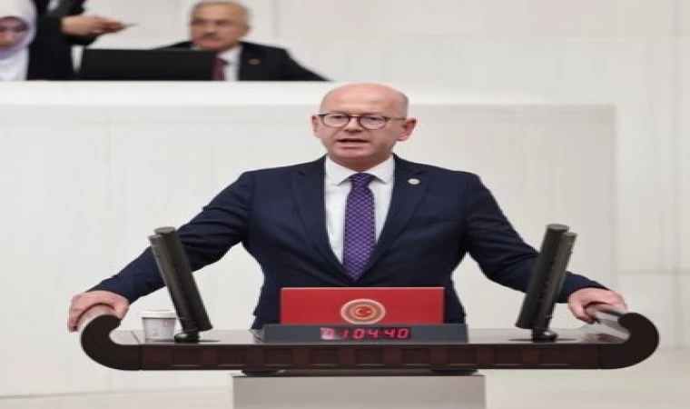 TÜRKİYE’DE GÜNDE EN AZ 3 KADIN ÖLÜYOR