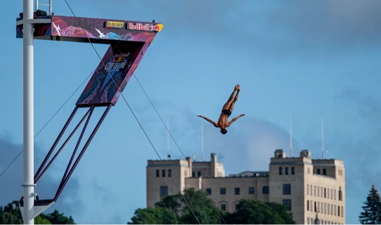 Red Bull Cliff Diving Norveçte kazanan Iffland ve Lichtenstein oldu