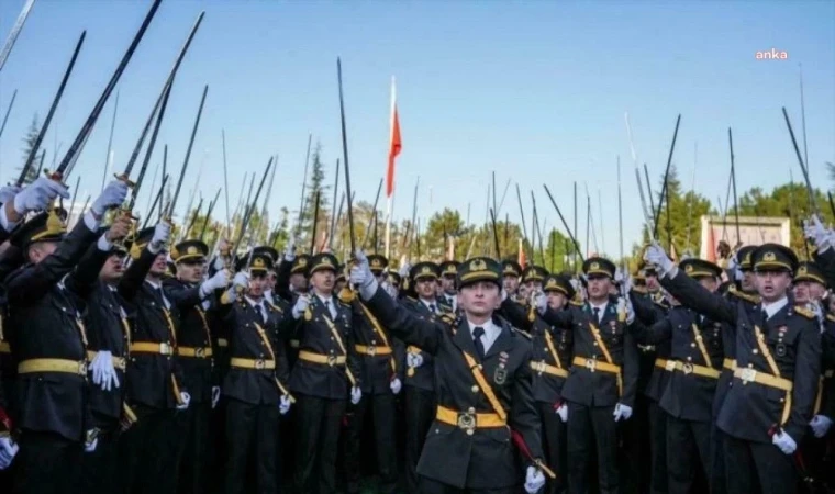 İhracı istenen teğmenlerden Akarsu'nun savunması: 'Marşların yasaklanması bizi derinden üzdü'