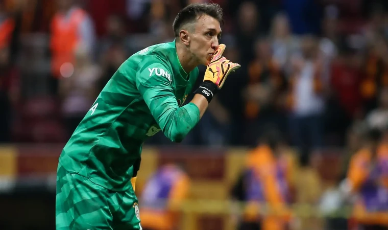 Muslera, Galatasaray tarihine geçecek