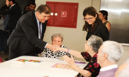 Gündüz Yaşam Merkezi Karşıyakalılara umut olmaya devam ediyor 