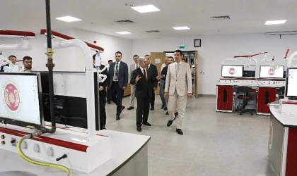 Ankara Üniversitesi Diş Hekimliği Fakültesine ’Bebek Dostu’ ve ’Beslenme Dostu’ Unvanı