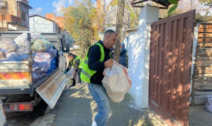 Budanan ağaçlar ihtiyaç sahiplerine yakacak oluyor