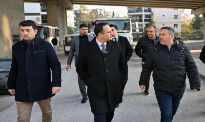 Bornova'da yol sorunlarına acil çözüm