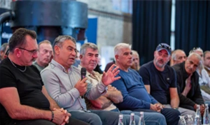 Başkan Tugay su ürünleri kooperatiflerinin temsilcileri ile buluştu